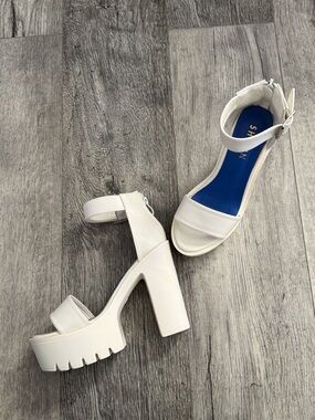SHEIN White Chunky Platform Block Heel Ankle Strap Sandals